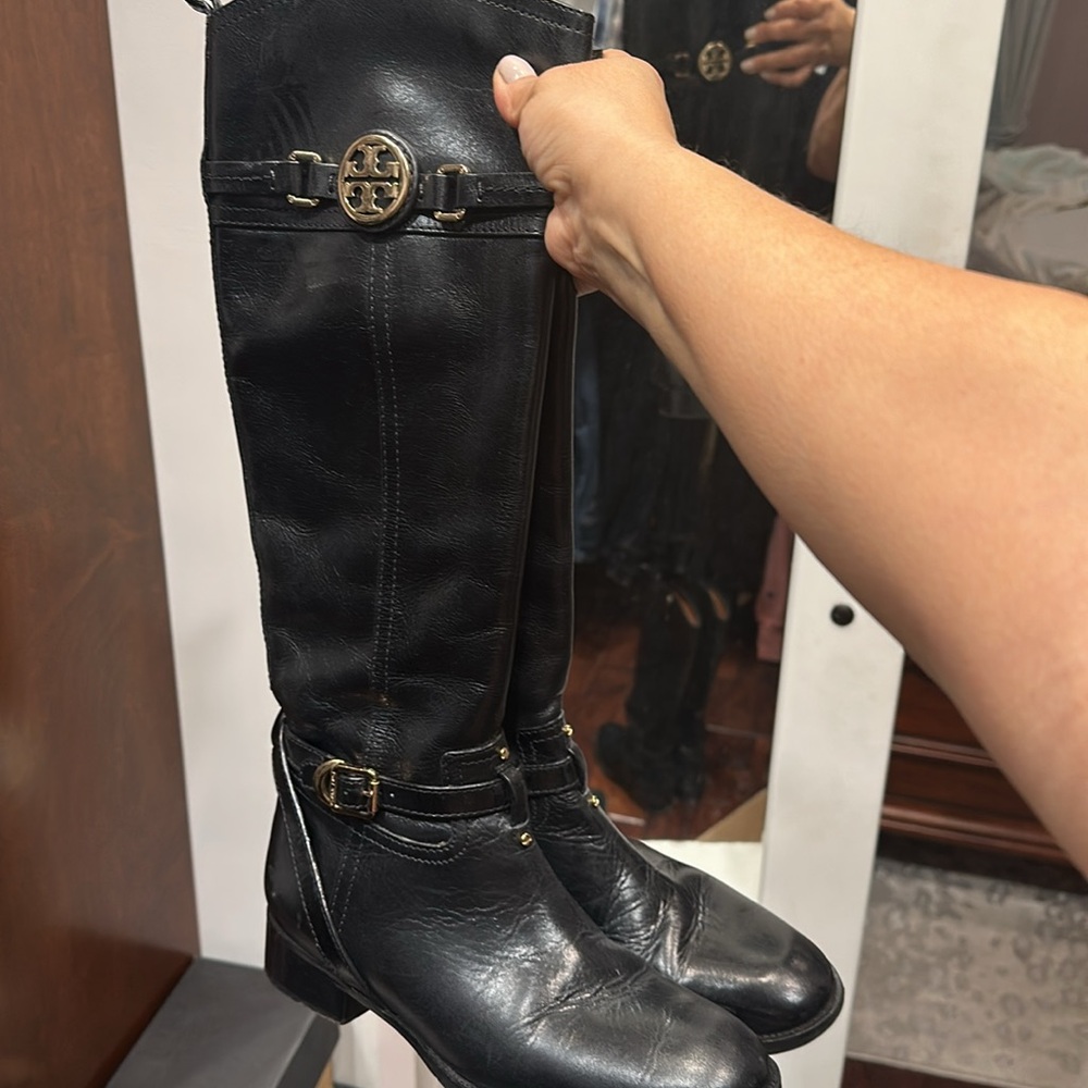 Black Talk Boots size 7 in really good condition must have worn about 4 times - Picture 3 of 4